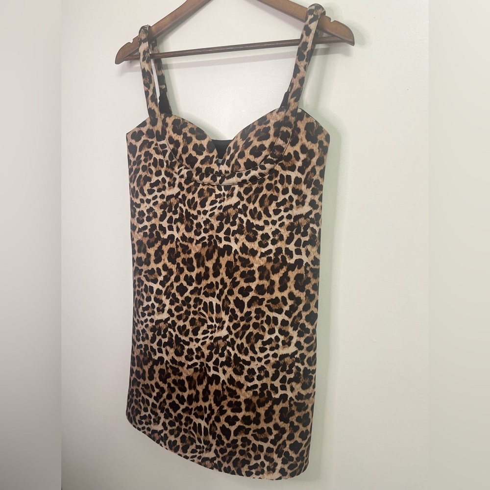 Leopard Print Mini Dress with Sweetheart Neckline - Picture 3 of 7